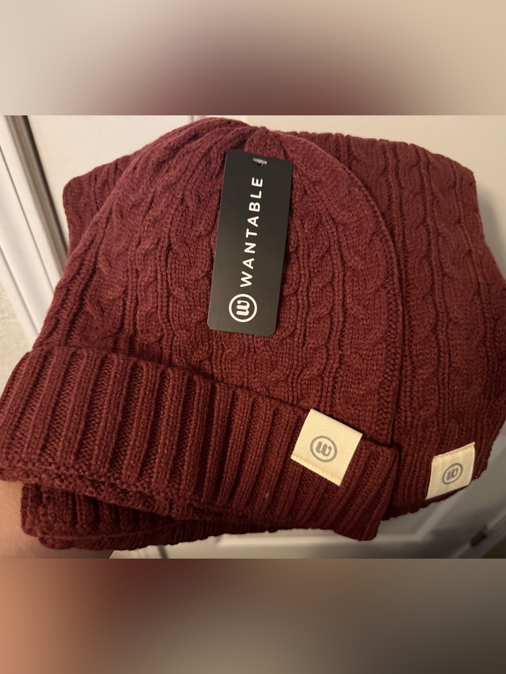Wantable Women's Cable Knit Beanie and Scarf Set - Burgundy - NWT